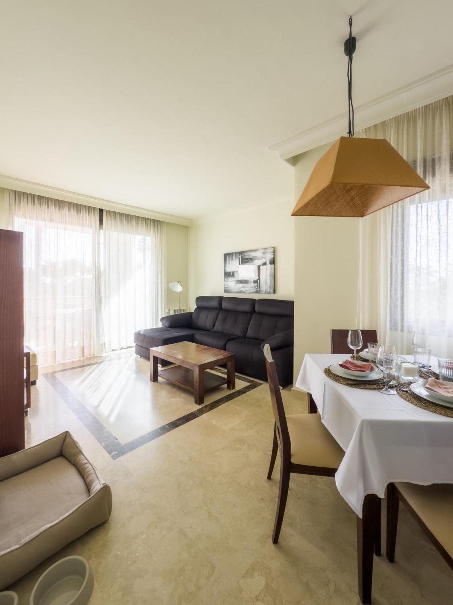Almyra Roda Golf Apartamento *